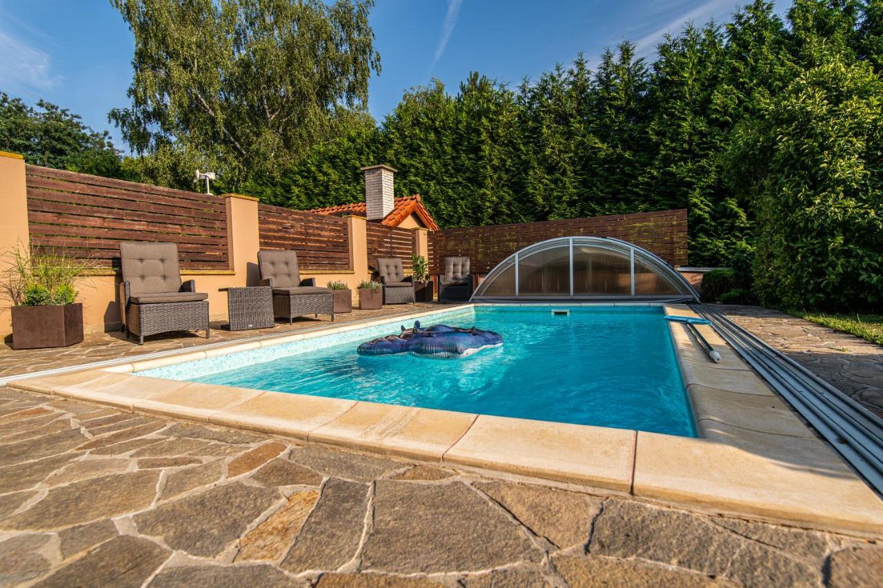 Villa With Pool & Sauna In Beer Village 벨케 포포비체 외부 사진